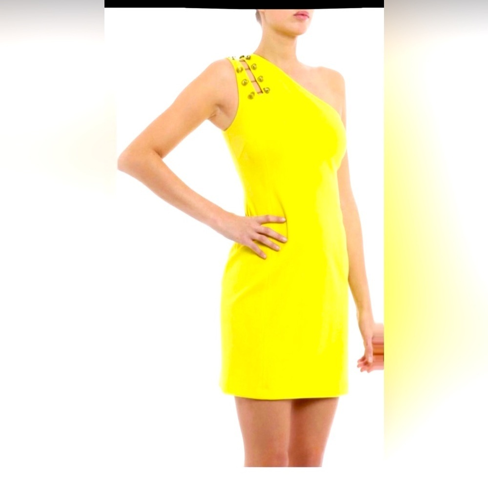 VERSUS VERSACE
One shoulder sheath dress